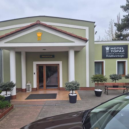 波兹南中心托帕兹酒店 外观 照片