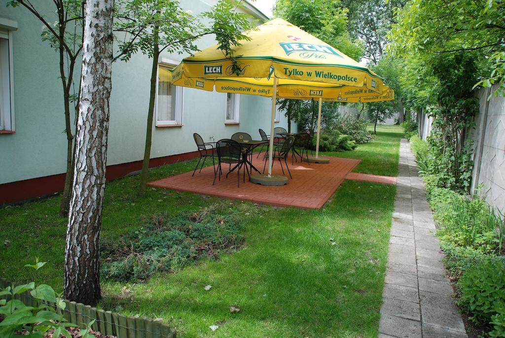 波兹南中心托帕兹酒店 外观 照片